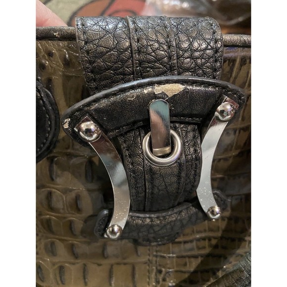 MC Women’s Green/Gray Crocodile Purse - Picture 5 of 9